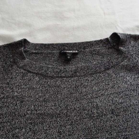 EXPRESS Gray & Black Marled 1/2 Sleeve ROUNDED Hem SWEATER Sz X-SMALL (XS) - Picture 3 of 6